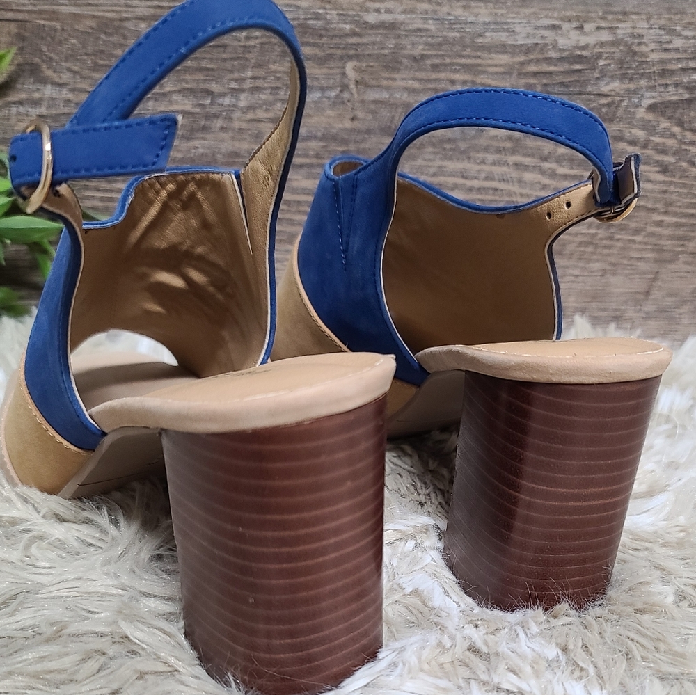 Vaneli Heels - Picture 3 of 6